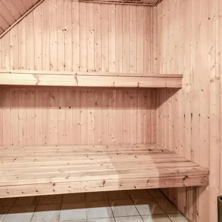 بيت للعطل 4 Bedroom Gorgeous In *
